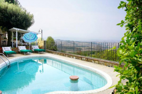 Гостиница Casa Vacanze per 12 persone con piscina privata  Монтайоне